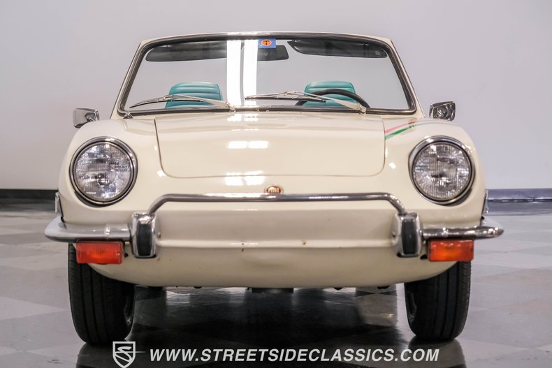 Unknown-850-1972-White-Blue-39
