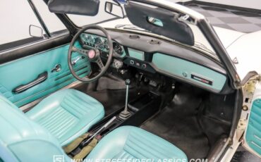 Unknown-850-1972-White-Blue-42