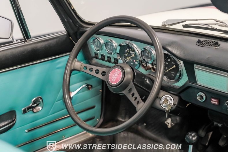 Unknown-850-1972-White-Blue-44