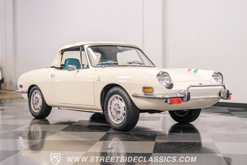 Unknown-850-1972-White-Blue-5
