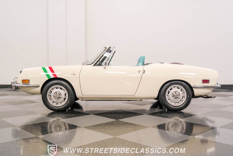 Unknown-850-1972-White-Blue