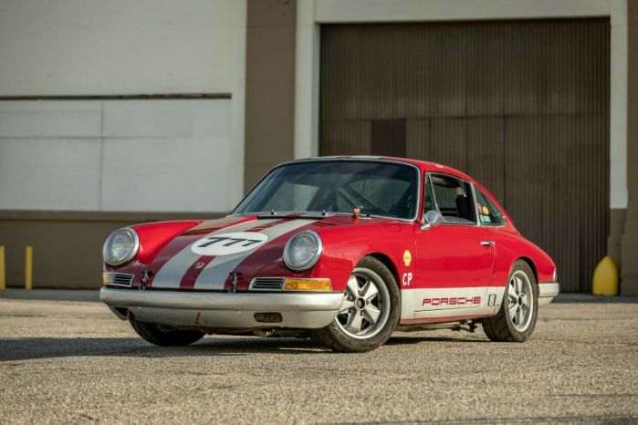 Unknown-911-1967-Red-Black-1