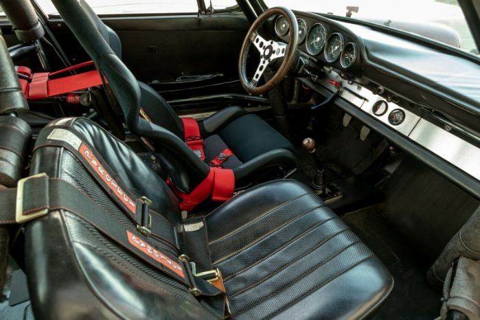 Unknown-911-1967-Red-Black-13