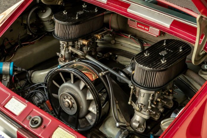 Unknown-911-1967-Red-Black-21