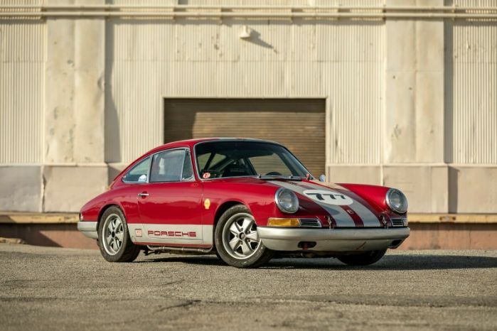 Unknown-911-1967-Red-Black-28
