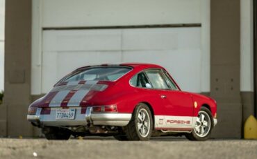 Unknown-911-1967-Red-Black-6