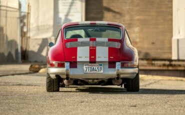 Unknown-911-1967-Red-Black-8