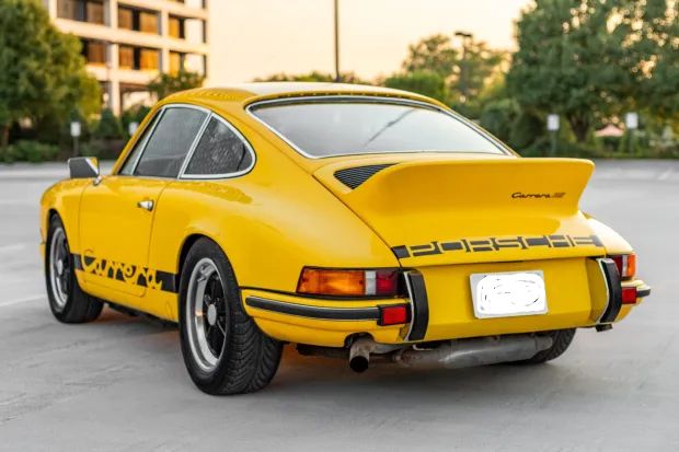 Unknown-911-1969-Yellow-2