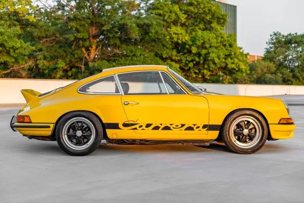 Unknown-911-1969-Yellow-6