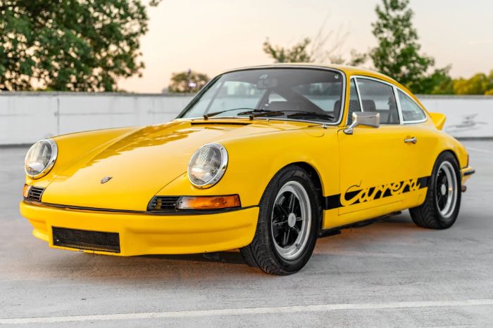 Unknown-911-1969-Yellow