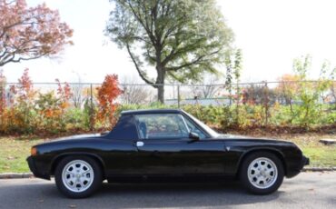 Unknown-914-1973-Black-Black
