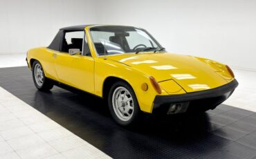 Unknown-914-1973-Saturn-Yellow-Black-12