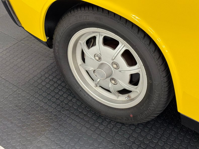 Unknown-914-1973-Saturn-Yellow-Black-14