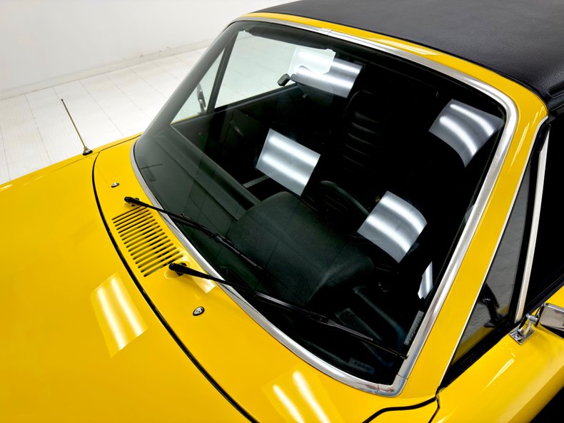 Unknown-914-1973-Saturn-Yellow-Black-15