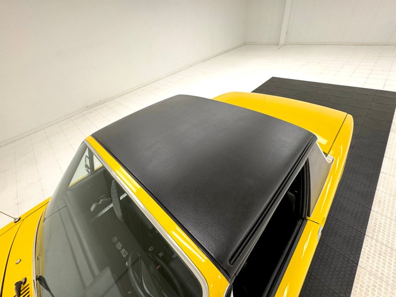 Unknown-914-1973-Saturn-Yellow-Black-16