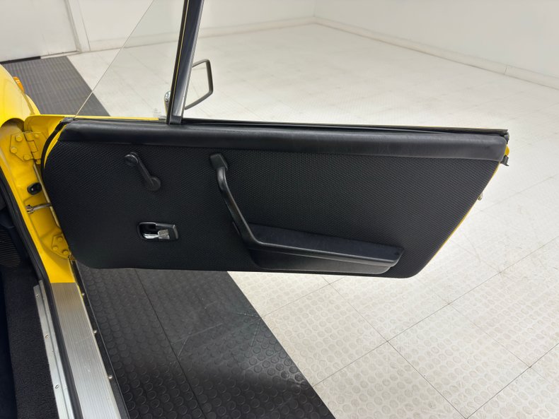 Unknown-914-1973-Saturn-Yellow-Black-34