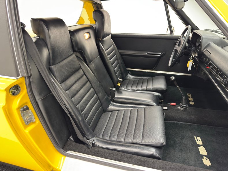 Unknown-914-1973-Saturn-Yellow-Black-37