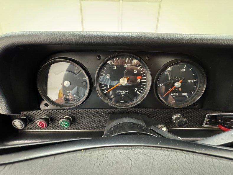 Unknown-914-1973-Saturn-Yellow-Black-40