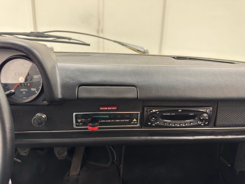 Unknown-914-1973-Saturn-Yellow-Black-43