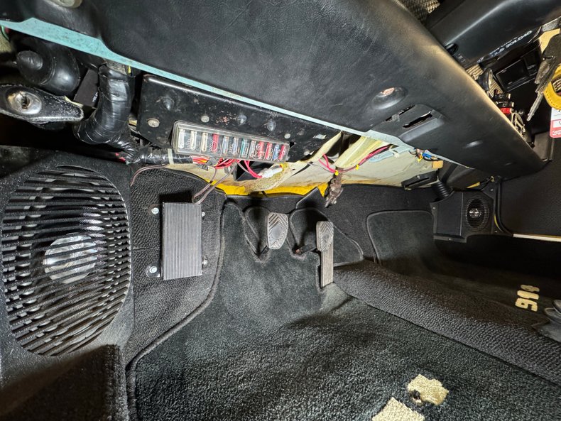 Unknown-914-1973-Saturn-Yellow-Black-46
