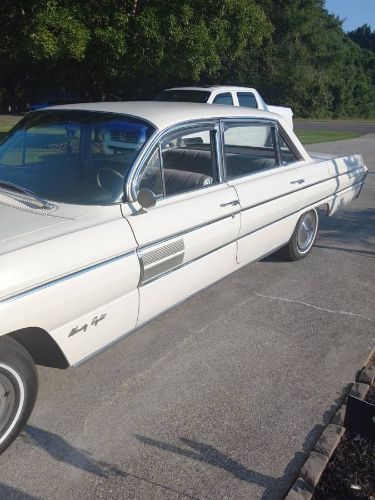 Unknown-98-1962-White-6