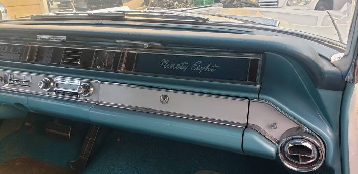 Unknown-98-1964-Two-Tone-TurquoiseW-4