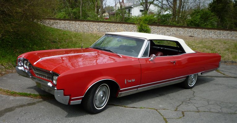 Unknown-98-1966-Red-Red
