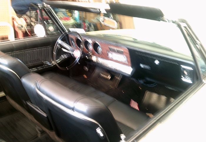 Unknown-98-1967-Light-Yellow-Black-7