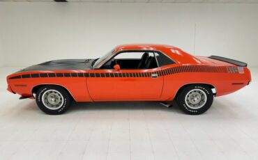 Unknown-Aar-1970-TorRed-Black