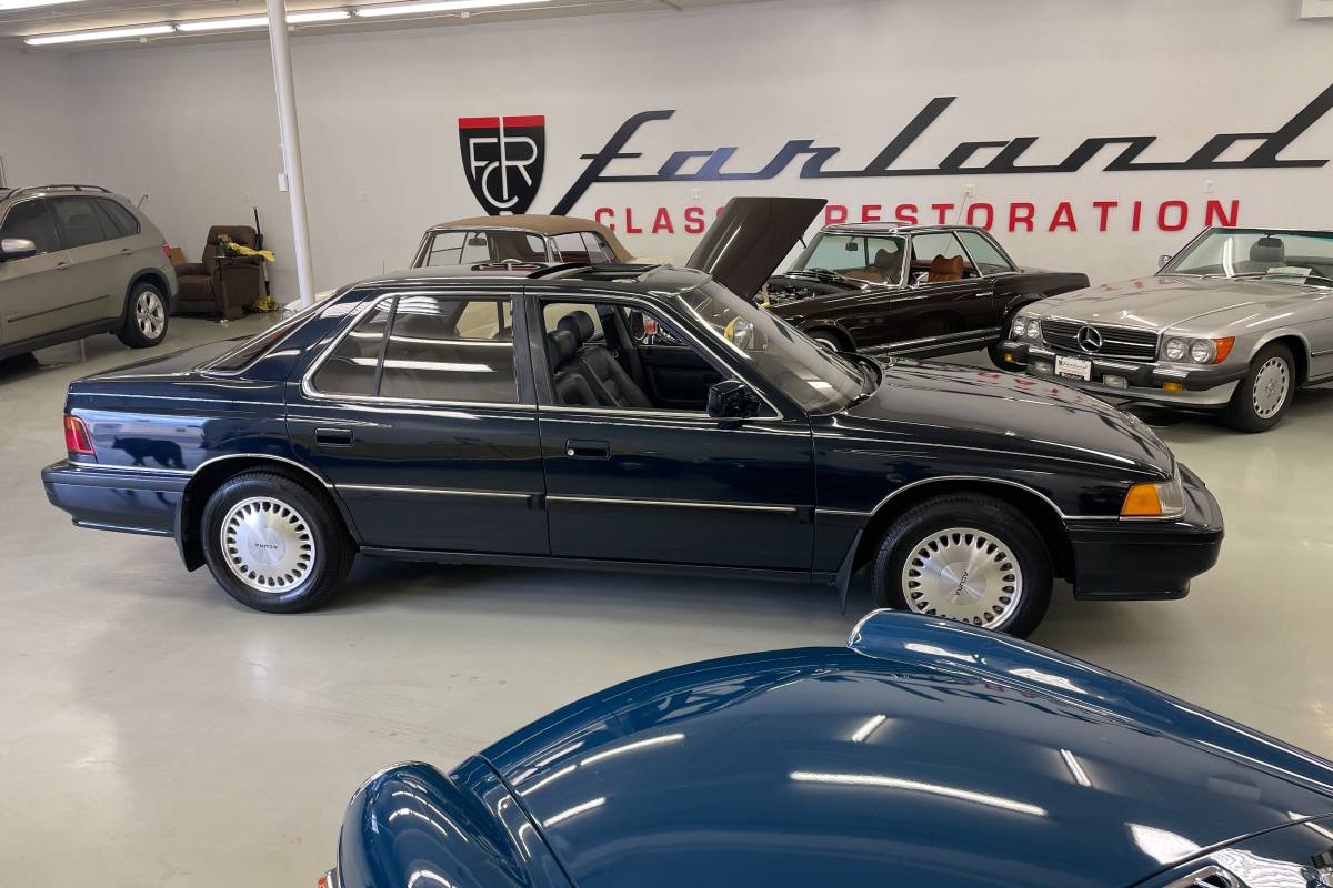 Unknown-Acura-legend-l-1990-blue-2