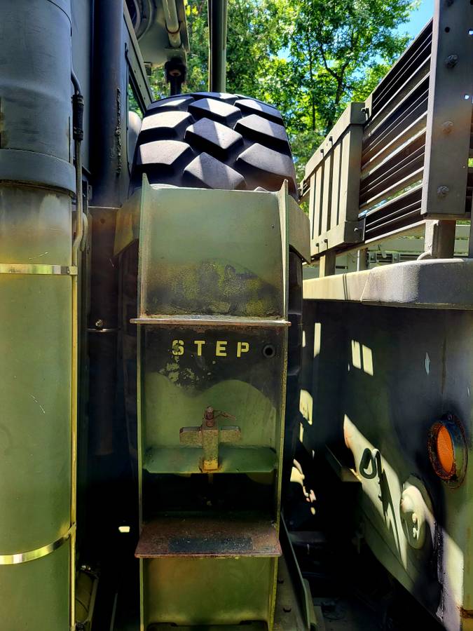 Unknown-American-general-m923-diesel-1984-10