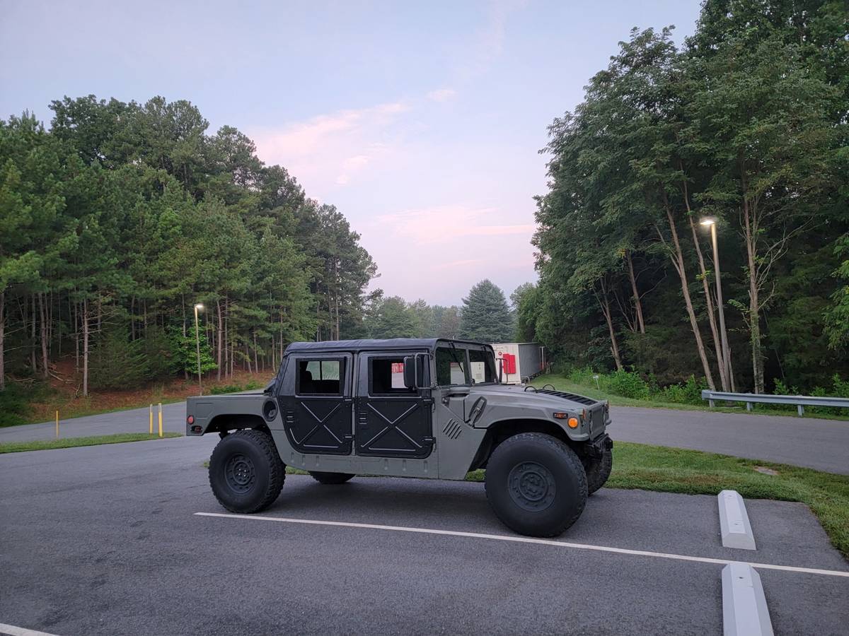 Unknown-American-general-m998-diesel-1989-green-5