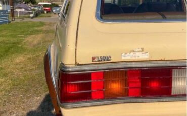 Unknown-American-motors-eagle-1982-yellow-10