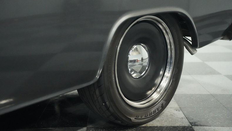 Unknown-Apache-1961-Smoke-Gray-Metallic-Black-47