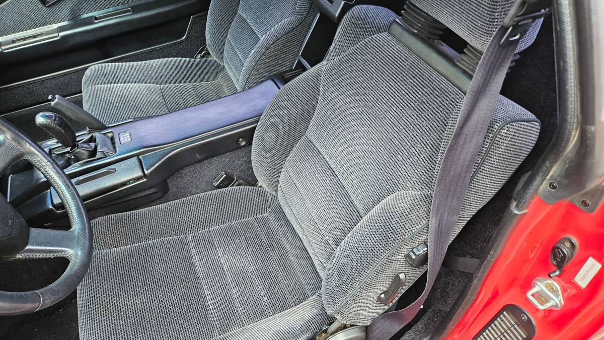 Unknown-Aw11-mr2-1989-red-9