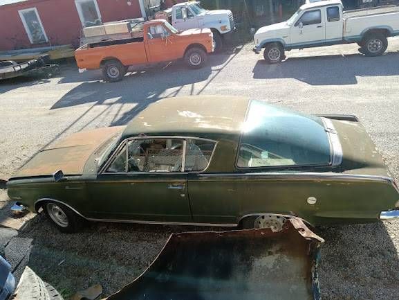 Unknown-Barracuda-1965-Green-5