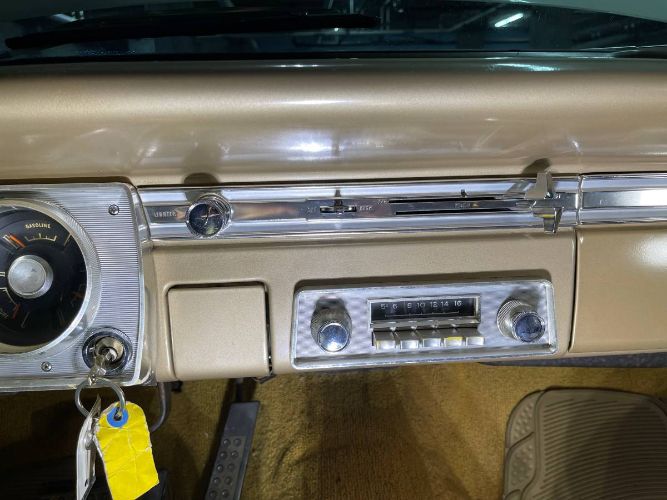 Unknown-Barracuda-1965-White-17