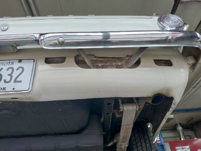 Unknown-Barracuda-1965-White-2