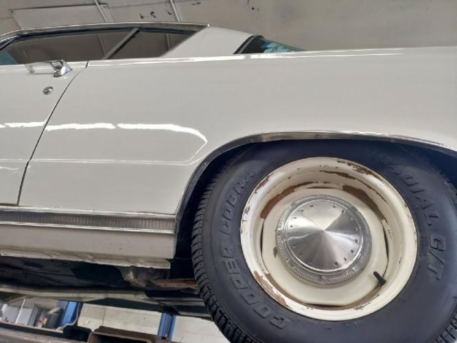 Unknown-Barracuda-1965-White-26