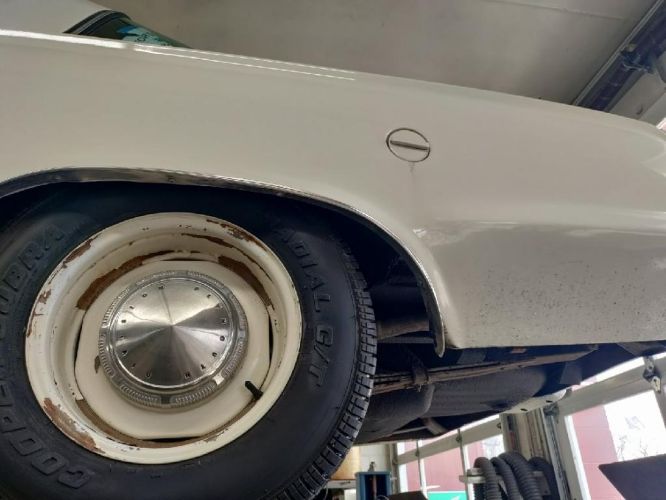 Unknown-Barracuda-1965-White-27