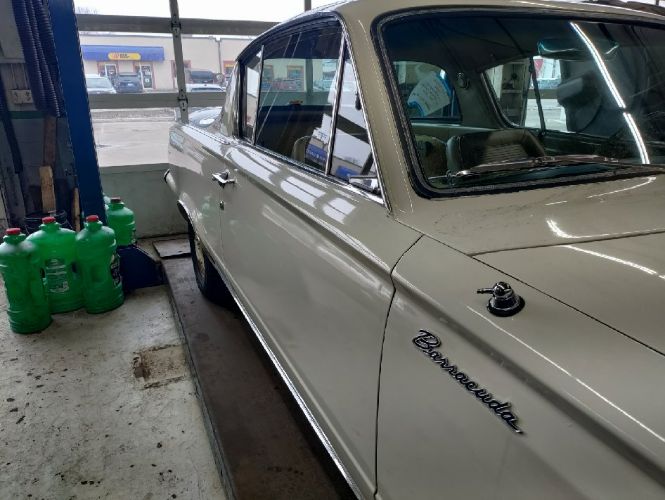 Unknown-Barracuda-1965-White-30