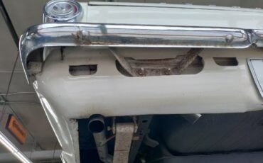Unknown-Barracuda-1965-White-38