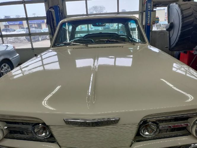 Unknown-Barracuda-1965-White-8