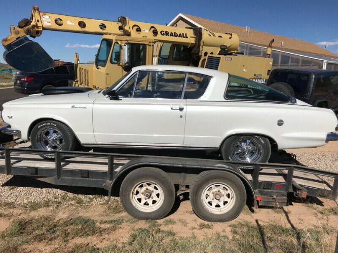 Unknown-Barracuda-1965-White-Black-1
