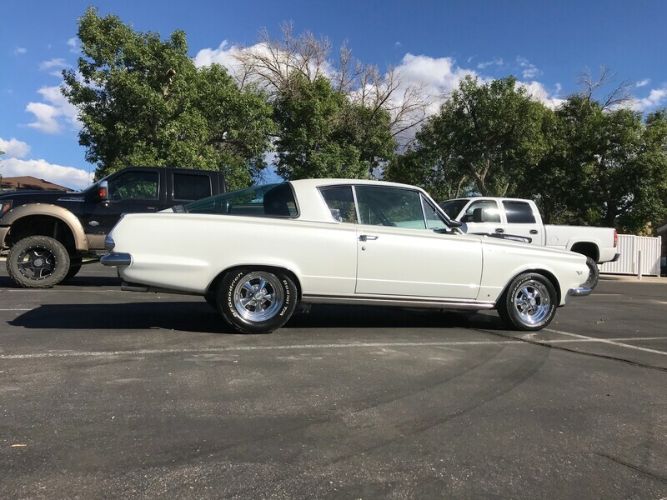 Unknown-Barracuda-1965-White-Black-3