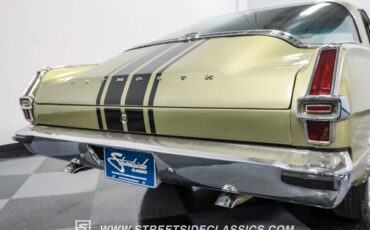 Unknown-Barracuda-1966-Citron-Gold-Metallic-Green-10