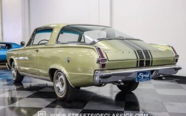 Unknown-Barracuda-1966-Citron-Gold-Metallic-Green-12