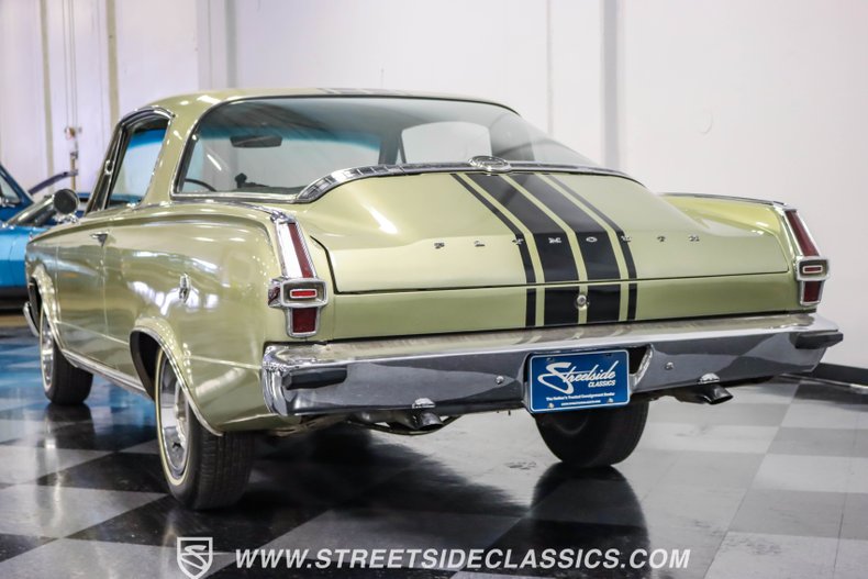 Unknown-Barracuda-1966-Citron-Gold-Metallic-Green-13