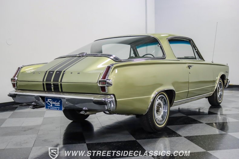 Unknown-Barracuda-1966-Citron-Gold-Metallic-Green-15