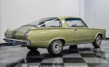 Unknown-Barracuda-1966-Citron-Gold-Metallic-Green-16